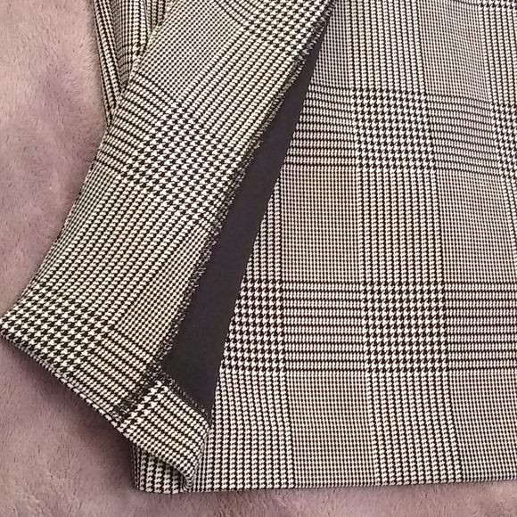 H&M Asymmetrical Skirt 12 - Picture 4 of 7